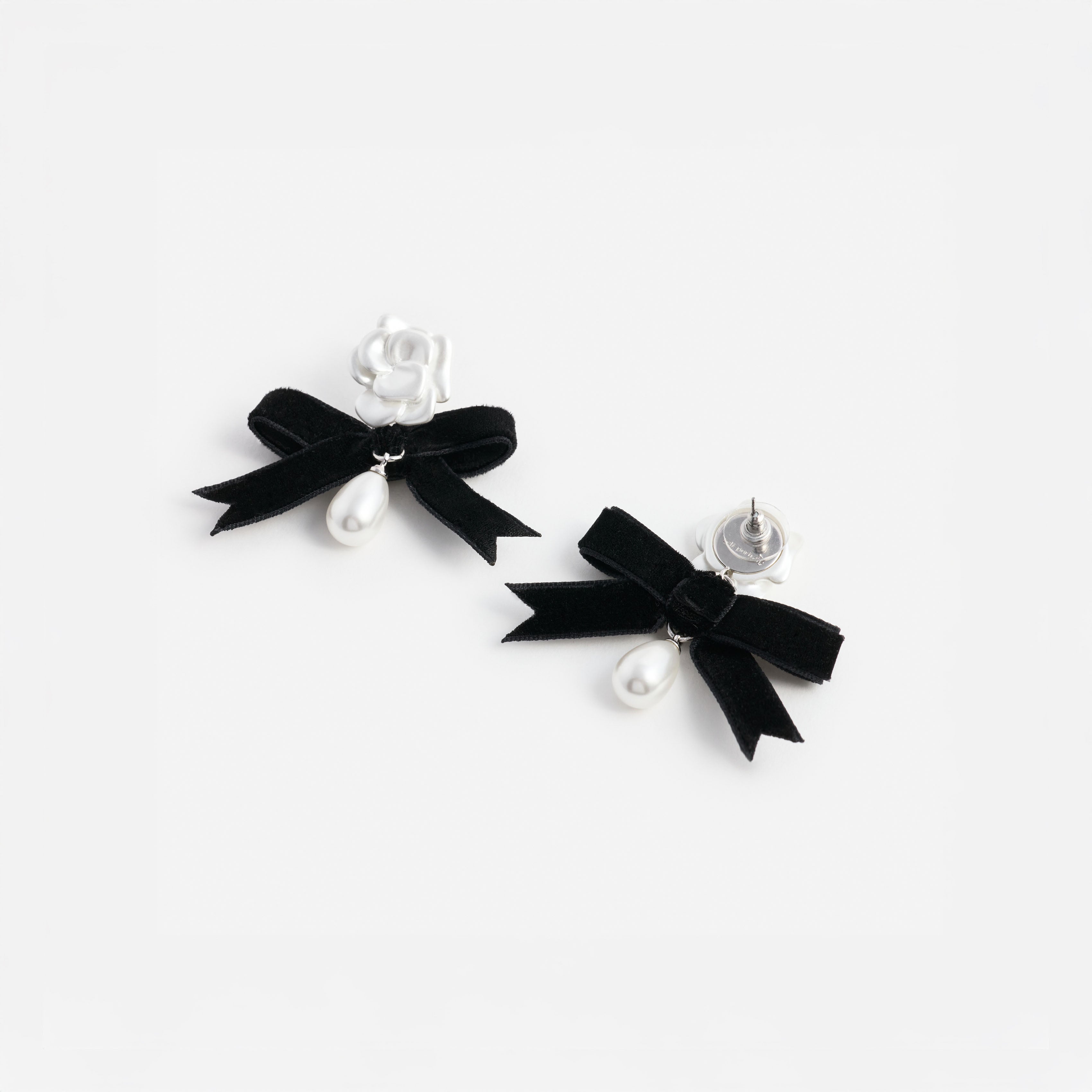 Pearl Black Bow Earring alternate view